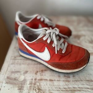 ♥️NIKE 11C SNEAKERS EUC